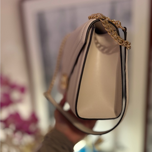 MICHAEL KORS WHITNEY MEDIUM QUILTED SHOULDER BAG - Picture 3 of 9